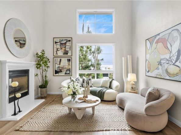 13031 Villosa Place 437, Los Angeles CA 90094