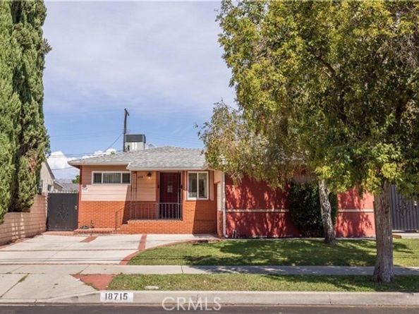 18715 valerio Street, Reseda (los Angeles) CA 91335