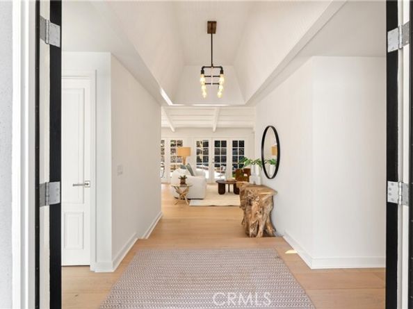 4801 Hermano, Tarzana (los Angeles) CA 91356