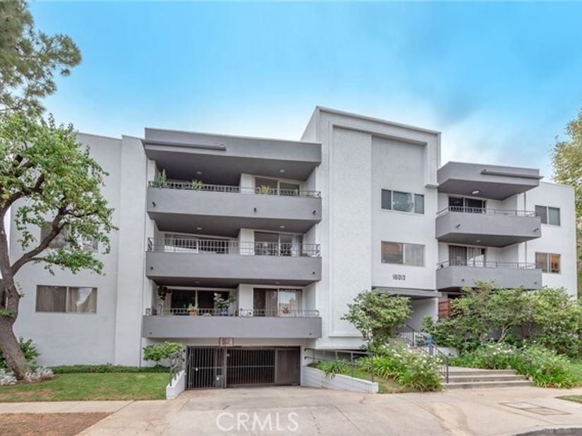16012 Moorpark 302A, Encino (los Angeles) CA 91436