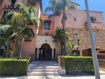 10862 Bloomfield Street