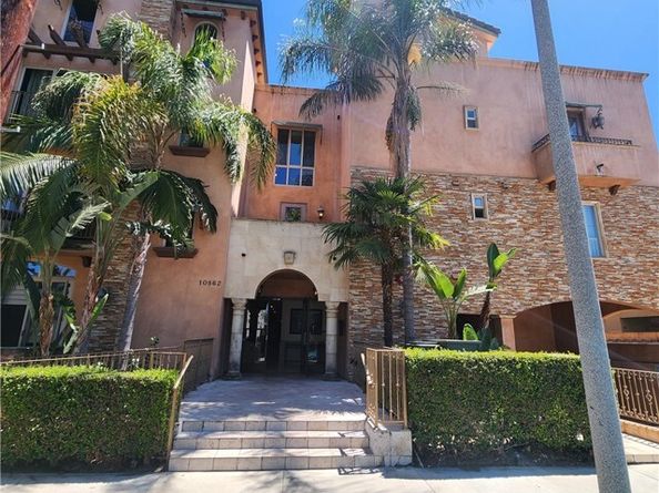 10862 Bloomfield Street 303, Toluca Lake (los Angeles) CA 91602