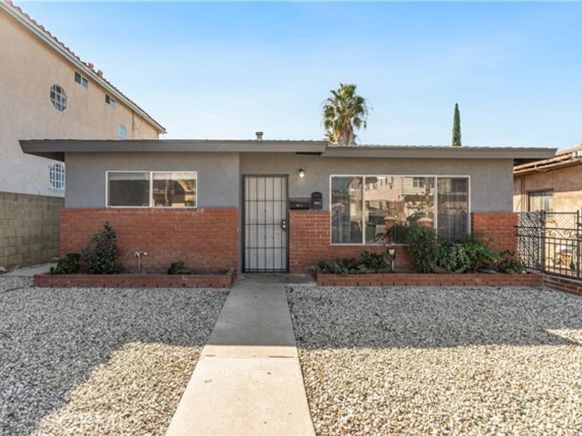 1074 252nd, Harbor City (los Angeles) CA 90710