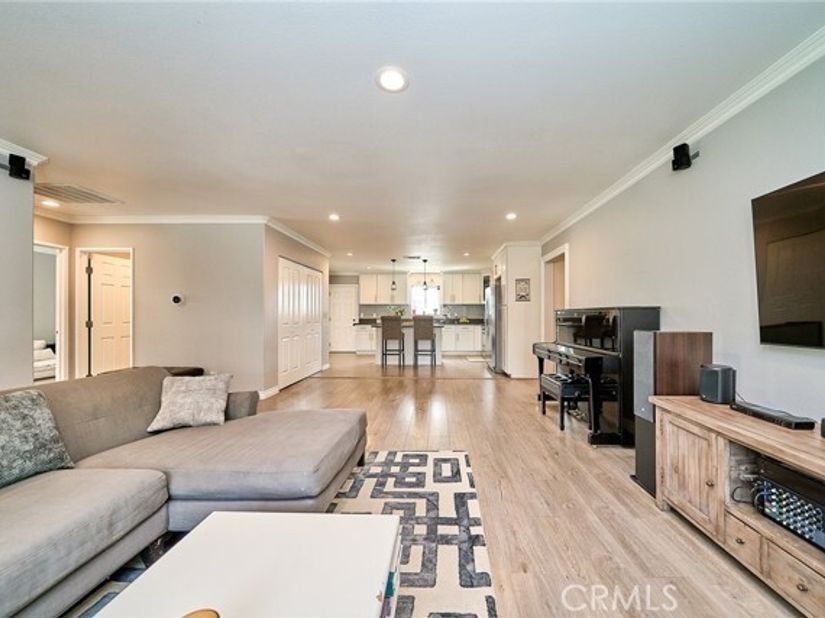 122 E El Norte, Monrovia CA 91016