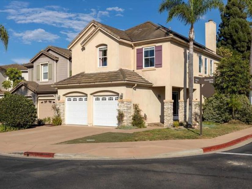 1300 Enchante Way, Oceanside CA 92056