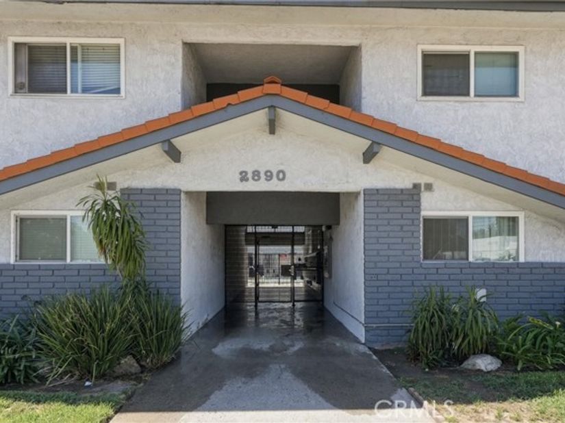 2890 E Artesia 42, Long Beach CA 90805
