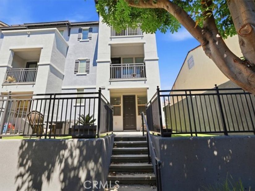 1866 Orizaba, Signal Hill CA 90755
