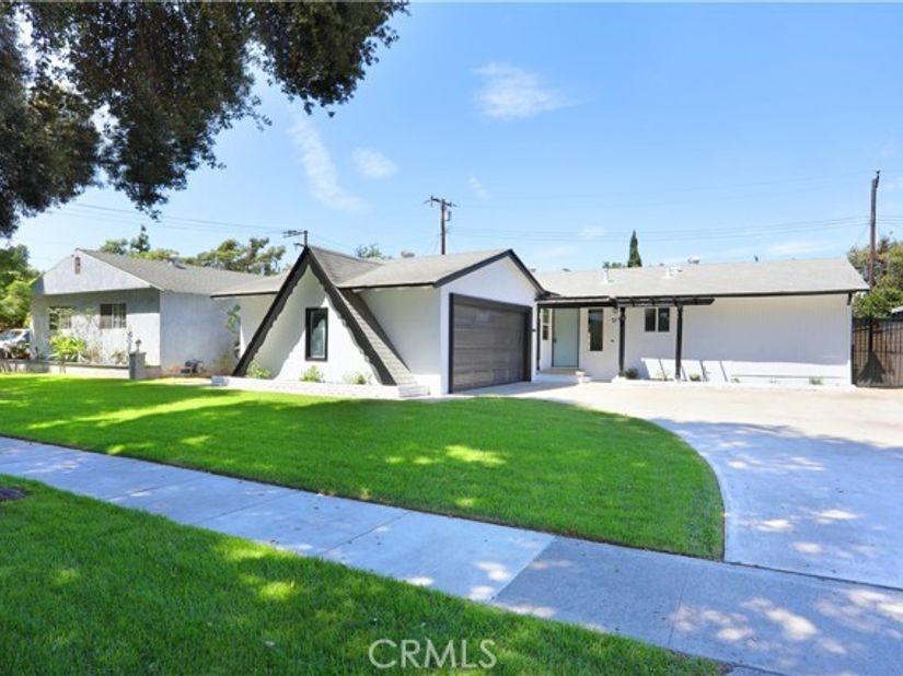 2105 W Hall, Santa Ana CA 92704