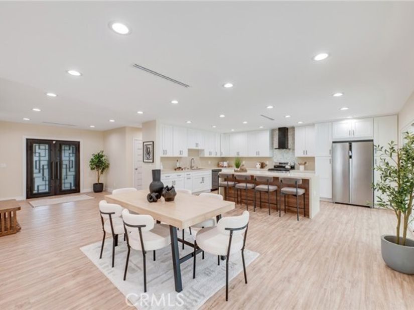 17633 Nordhoff Street, Northridge (los Angeles) CA 91325