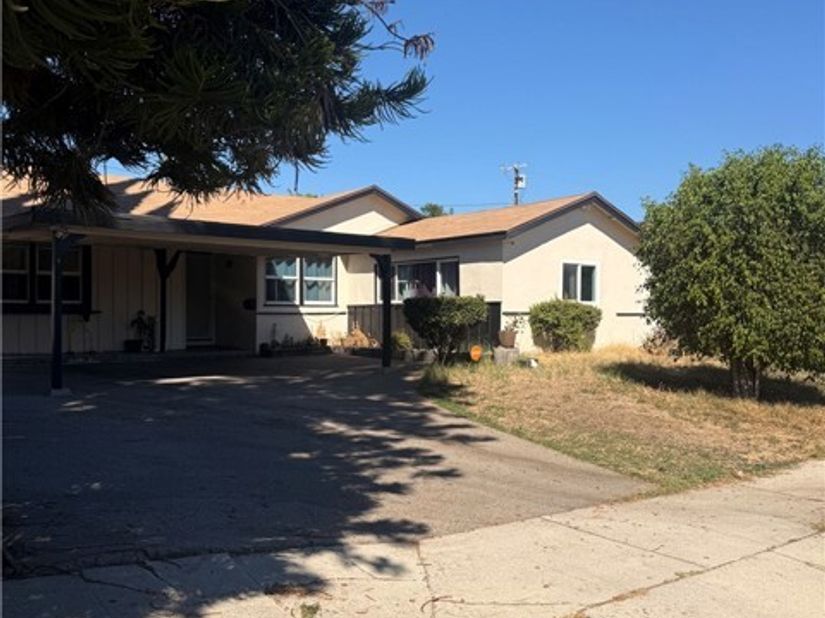 13229 Schoenborn, Sun Valley (los Angeles) CA 91352