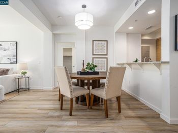 1655 N California Blvd