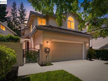 44 Summer Hill Ct