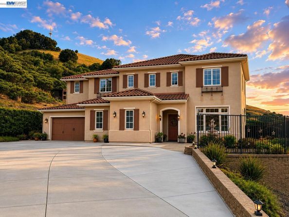 200 cliffecastle, San Ramon CA 94583