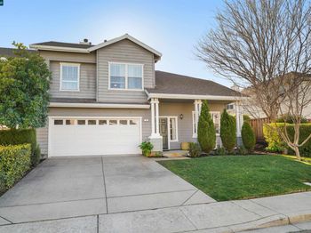 34 Elmwood Dr