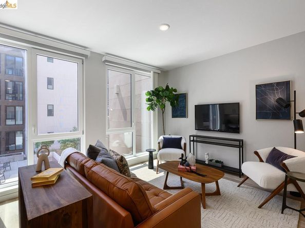 260 Brooklyn Basin Way 564, Oakland CA 94606