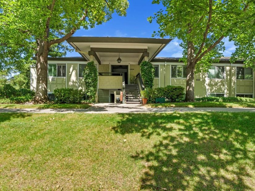 2128 Tice Creek Dr 3, Walnut Creek CA 94595
