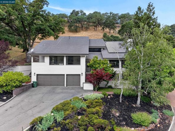 58 Saddle Rd., Walnut Creek CA 94595