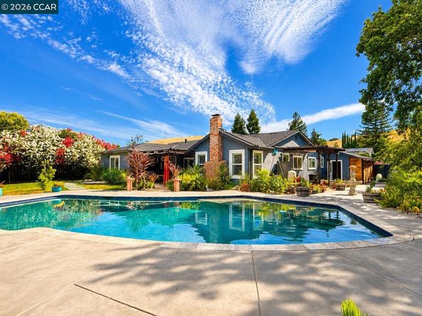 1199 Gamay Dr, Clayton CA 94517