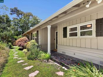 229 Manzanita Dr