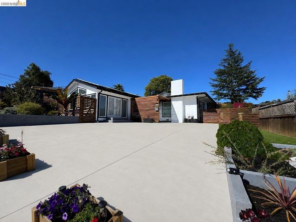 106 Corinne AVE, Santa Cruz CA 95065