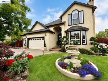 1284 Riesling Circle