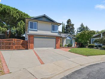 3813 Dove Ct