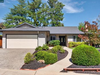 1572 Fieldcrest Dr