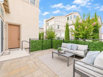 4398 Healdsburg Way
