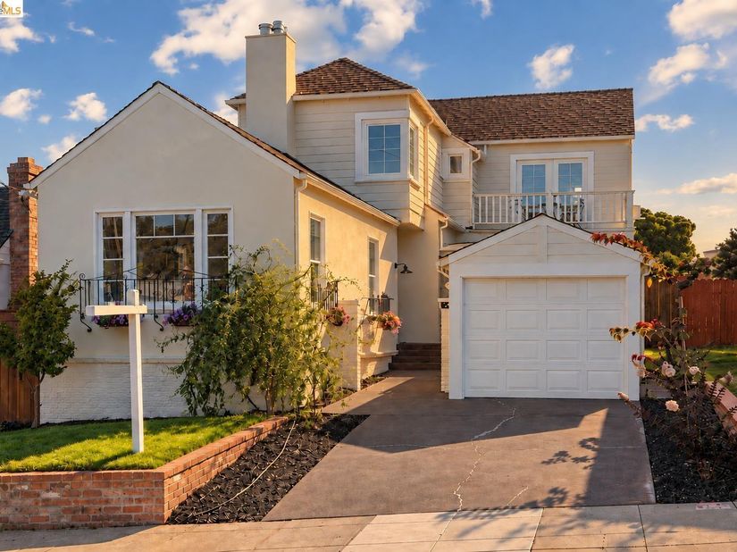 5327 Brann St, Oakland CA 94619