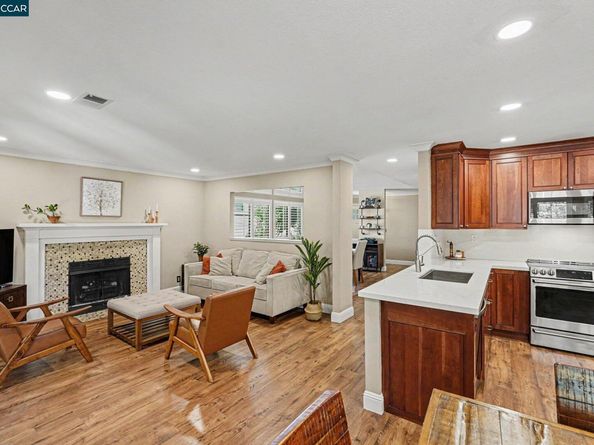 2259 Foxhill Dr, Martinez CA 94553