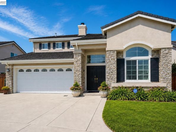 15100 Shining Star Ln, San Leandro CA 94579