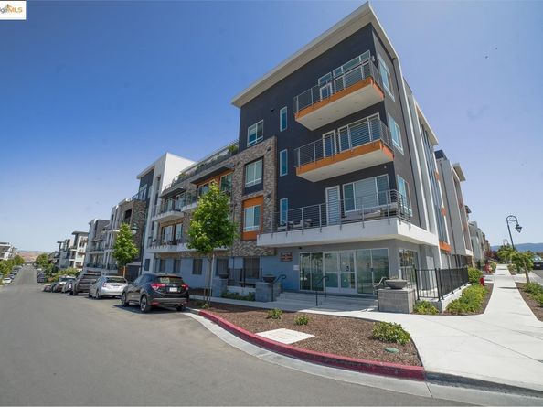 382 Llano De Los Robles AVE UNIT 3, San Jose CA 95136