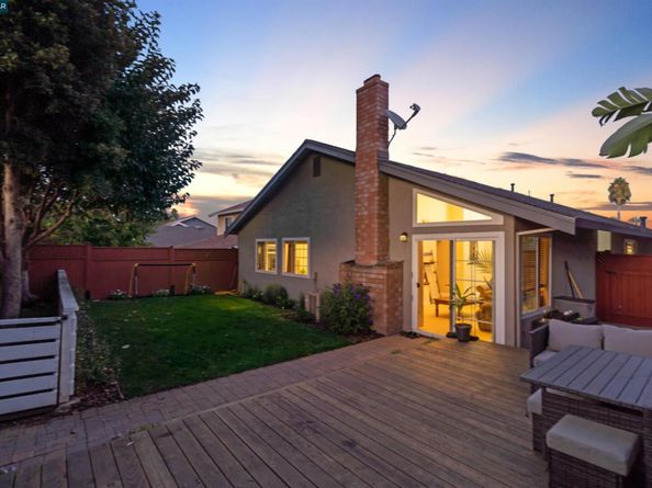 4962 Shadowfalls Dr, Martinez CA 94553