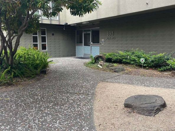 398 Adams St 204, Oakland CA 94610