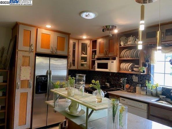 847 W 81St St, Los Angeles CA 90044