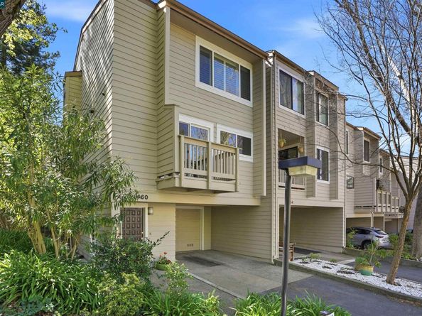 460 Woodminster Drive, Moraga CA 94556