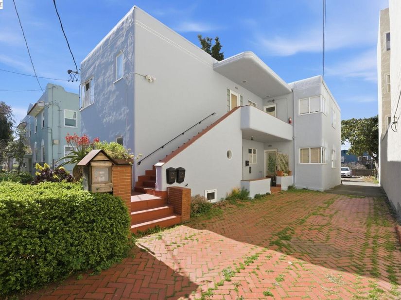 1682 Oxford St, Berkeley CA 94709