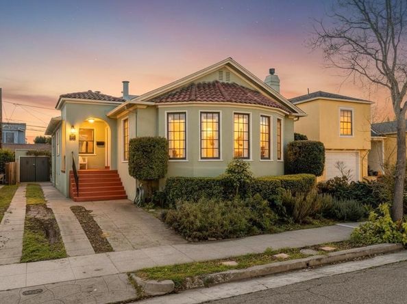 3010 Fairview Ave, Alameda CA 94501