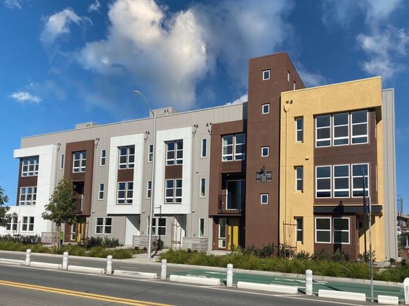 2053 Clement Avenue, Alameda CA 94501