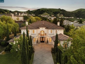 3432 Ashbourne Cir