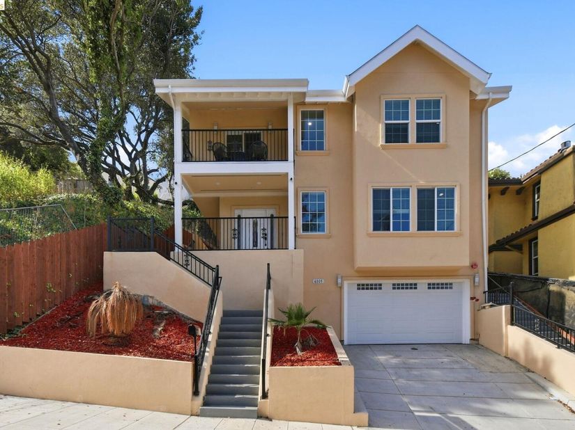 6105 Oakdale Ave, Oakland CA 94605