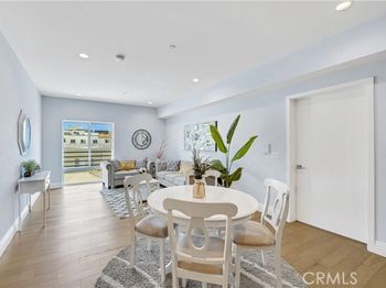 2939 Leeward