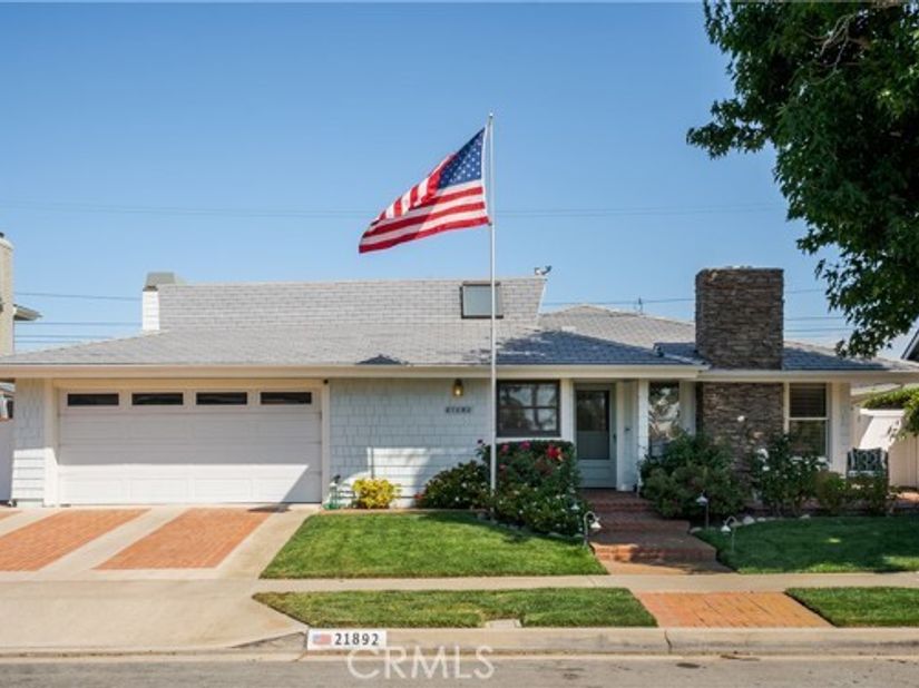 21892 Kaneohe, Huntington Beach CA 92646