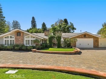 752 N Creekview