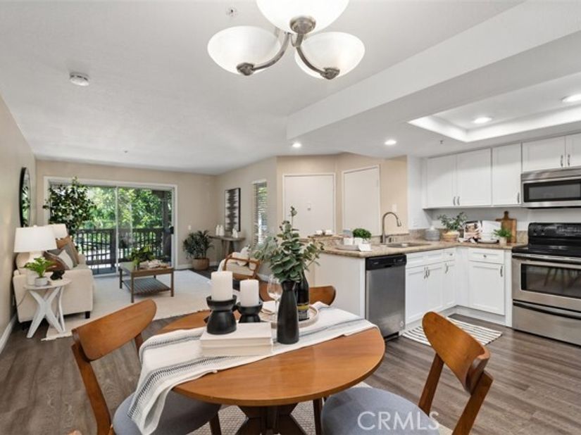 227 S Cross Creek D, Orange CA 92869