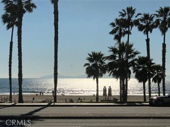 900 Pacific Coast