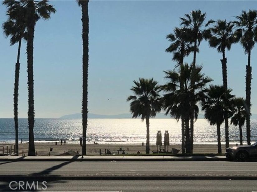 900 Pacific Coast, Huntington Beach CA 92648