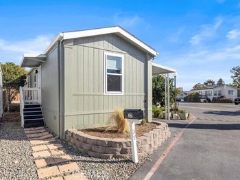 1885 E Bayshore Road