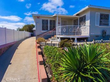 1223 W Elberon