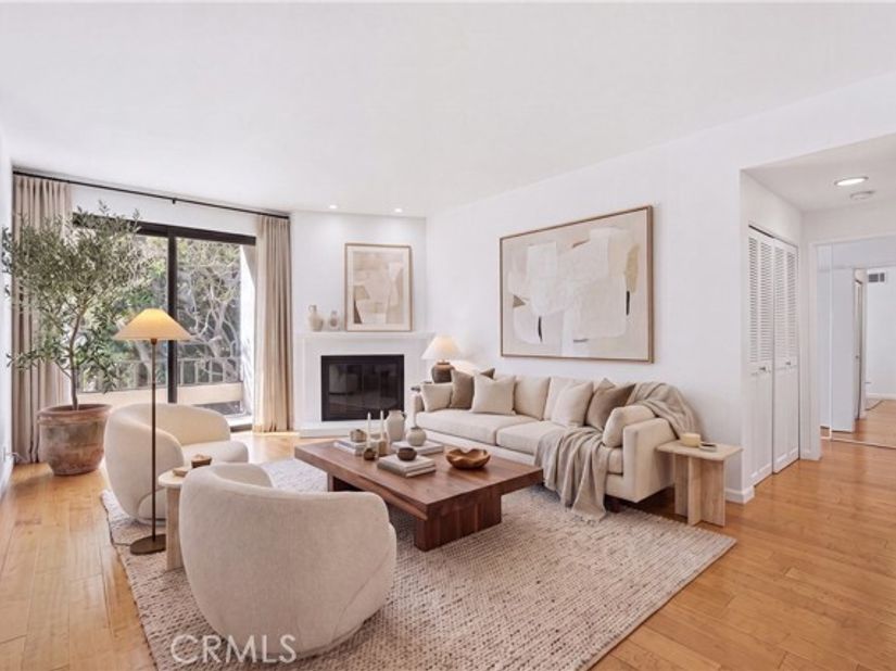 8675 Falmouth 221, Playa Del Rey (los Angeles) CA 90293